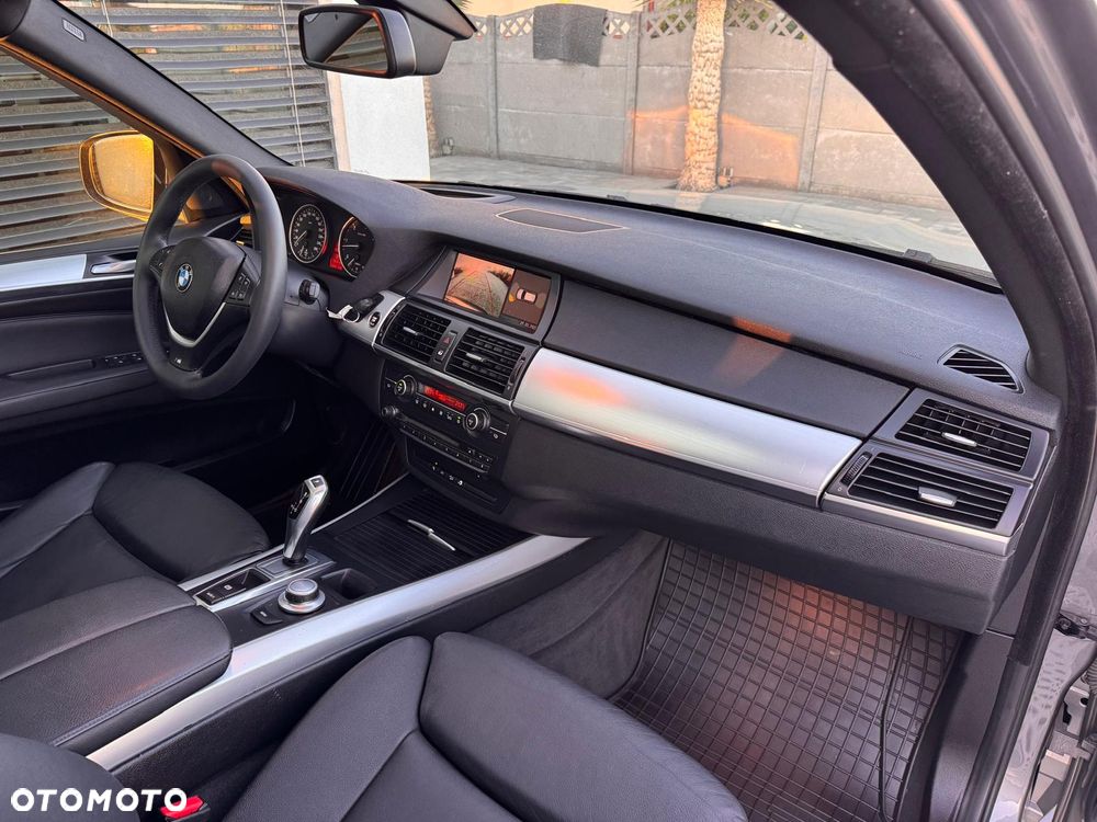 BMW X5 xDrive35d - 17