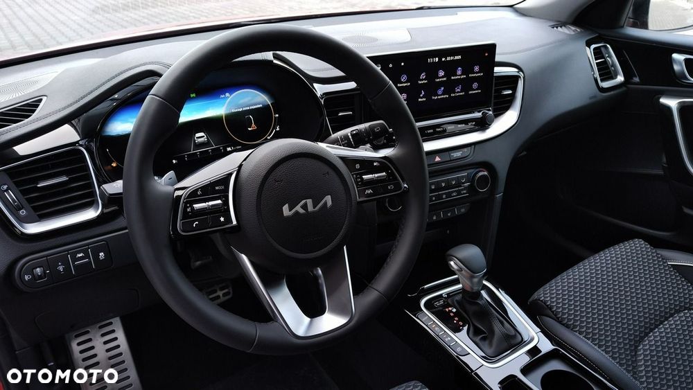 Kia Ceed - 12
