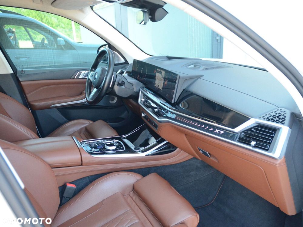 BMW X7 - 36