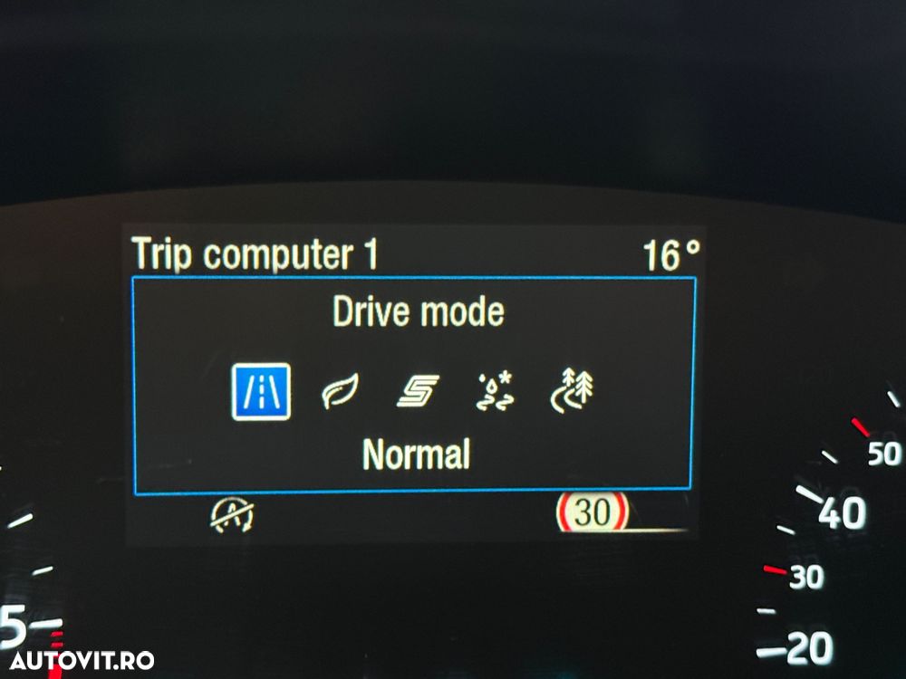 Ford Focus 1.5 EcoBlue Active Business - 12
