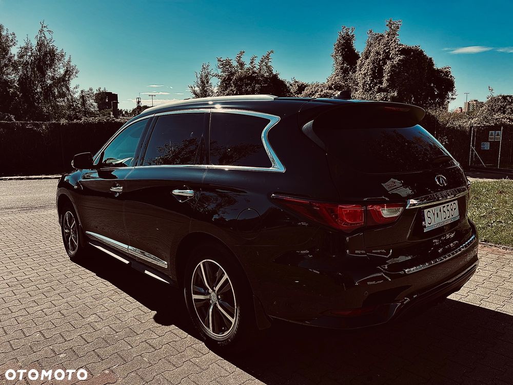 Infiniti Q60 - 31