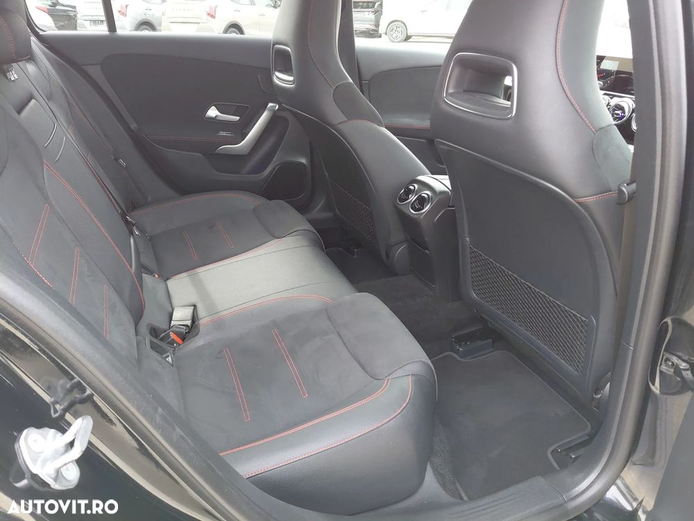 Mercedes-Benz A 220 Sedan 7G-DCT AMG Line - 14