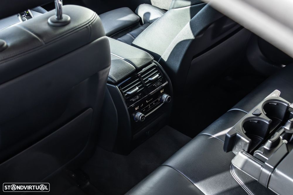 BMW M550d xDrive Auto - 33