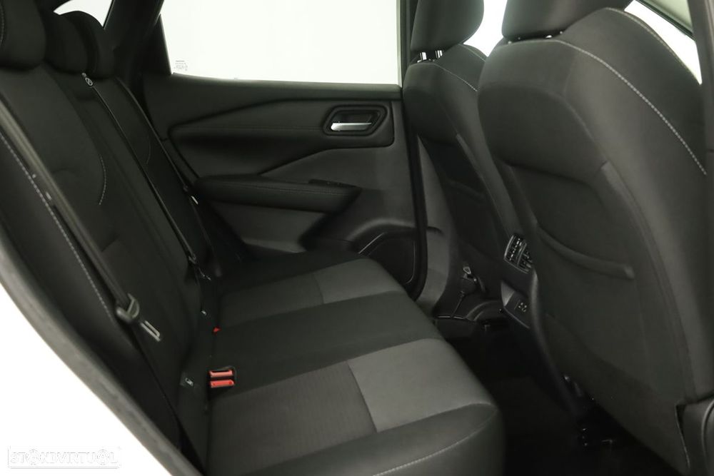 Nissan Qashqai 1.3 DIG-T N-Connecta LED - 22