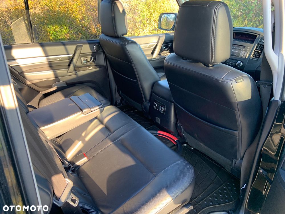 Mitsubishi Pajero 3.2 DID Alpine Edition - 11