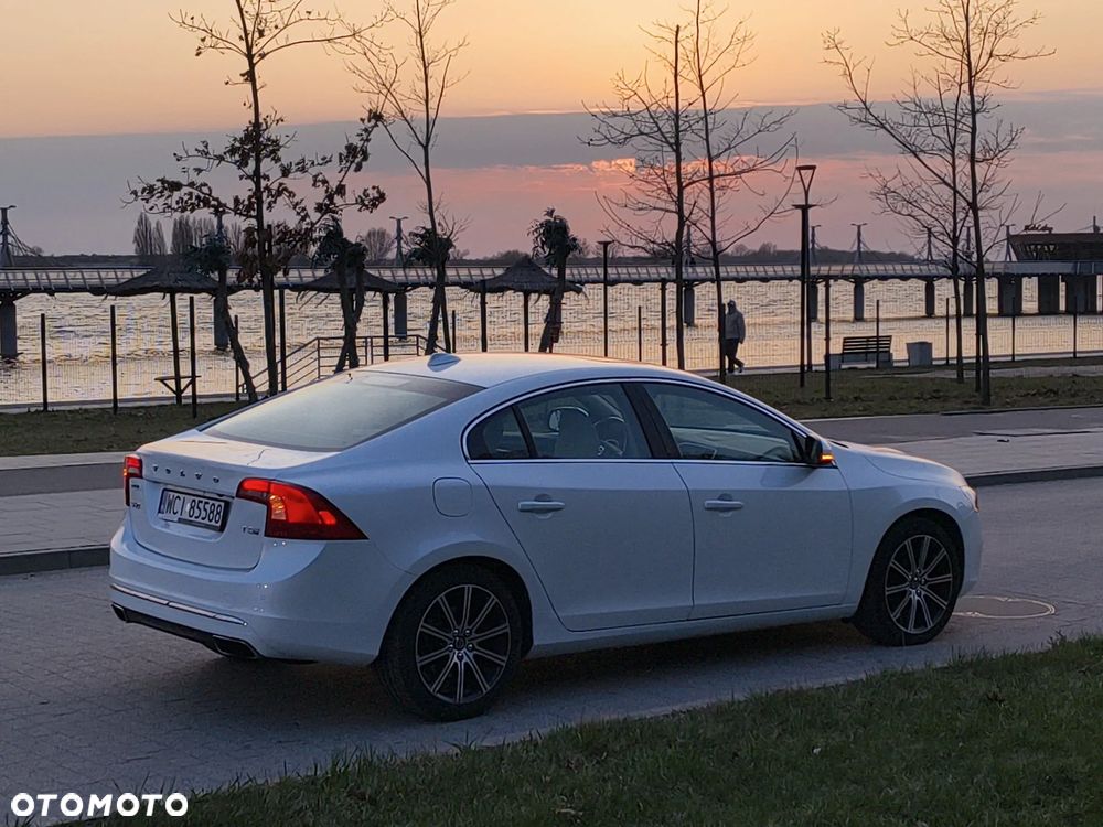 Volvo S60 T5 Geartronic - 13