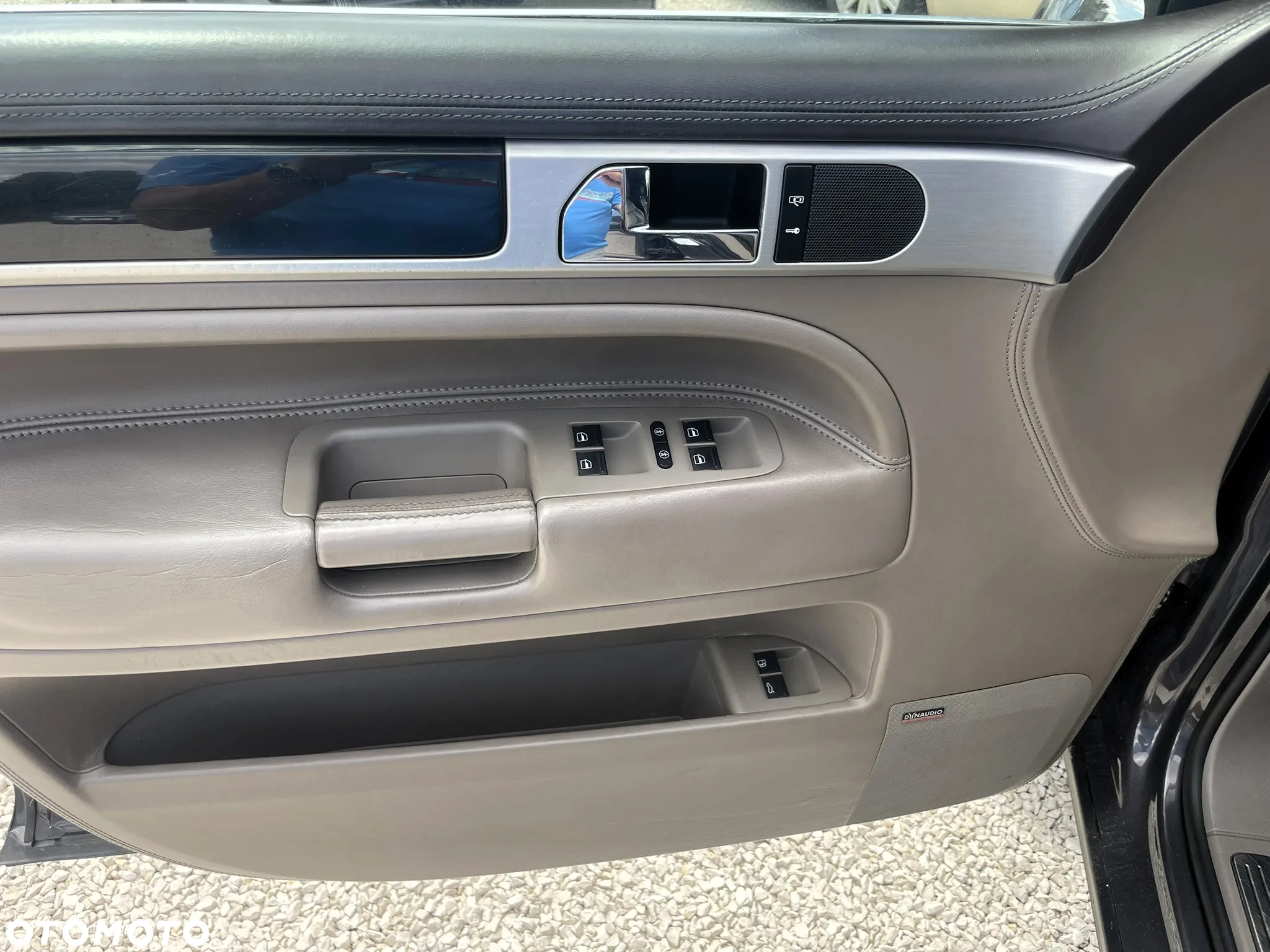Volkswagen Touareg 4.2 V8 Automatik Individual - 14
