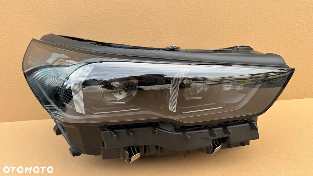 Lampa BMW 5 G60 G61 SHADOW  PRAWA PRZÓD PRZEDNIA