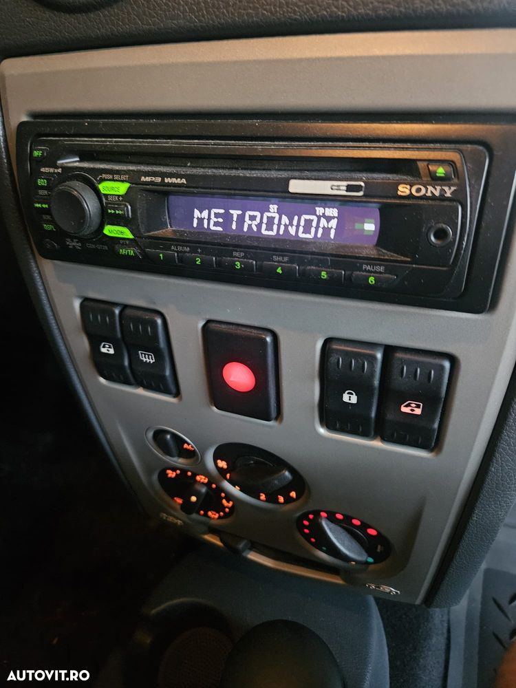 Dacia Logan 1.6 MPI Laureate - 12