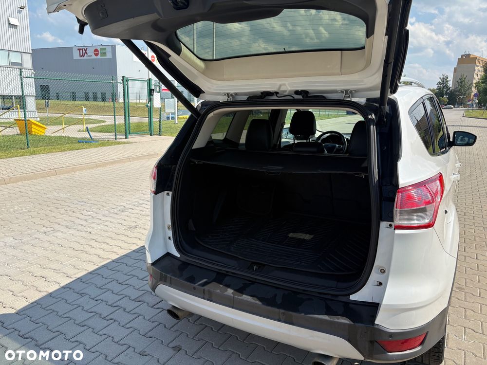 Ford Escape 2.0 EcoBoost AWD Titanium - 9