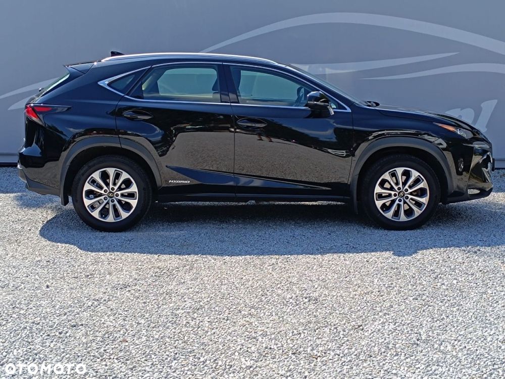 Lexus NX 300h Elite AWD - 17