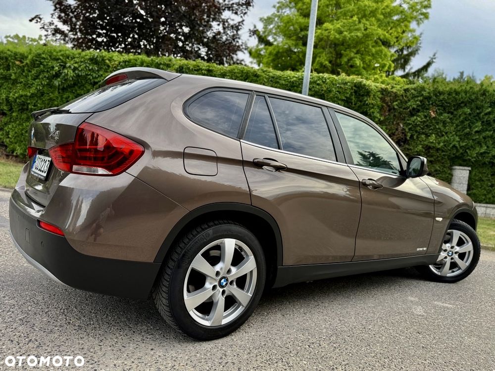 BMW X1 sDrive18i Sport Line - 16