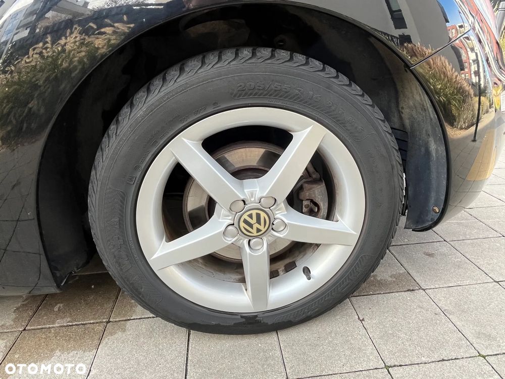 Volkswagen New Beetle - 16