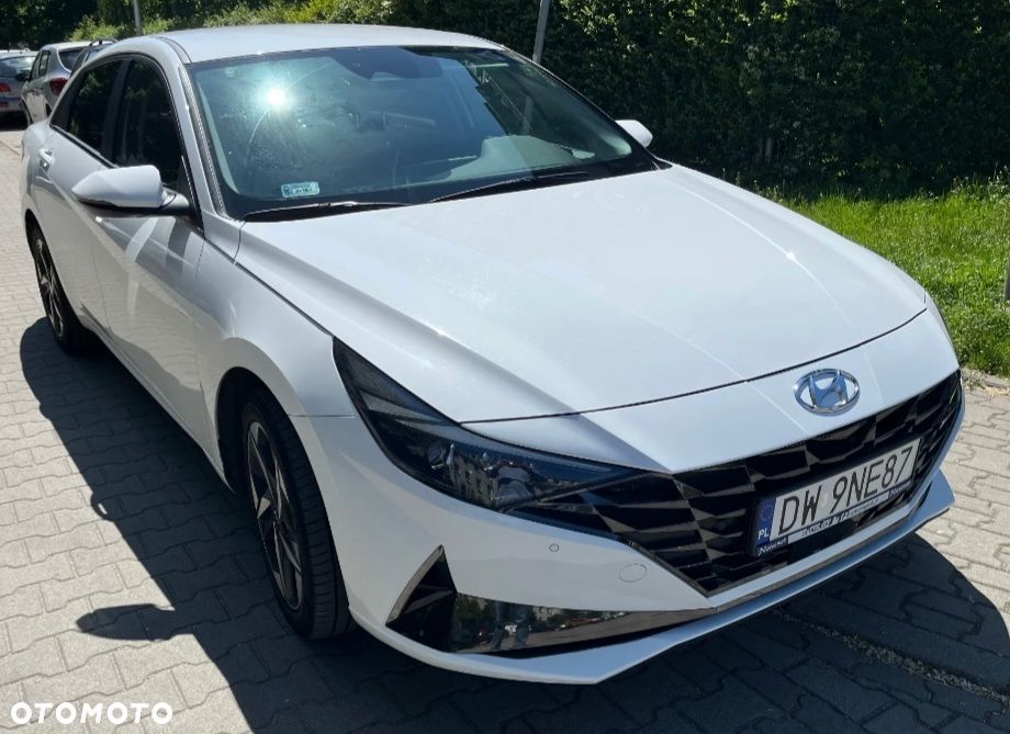 Hyundai Elantra 1.6 Executive CVT - 4