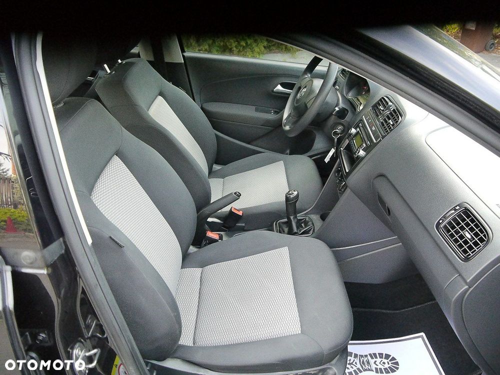 Volkswagen Polo 1.2 MATCH - 23