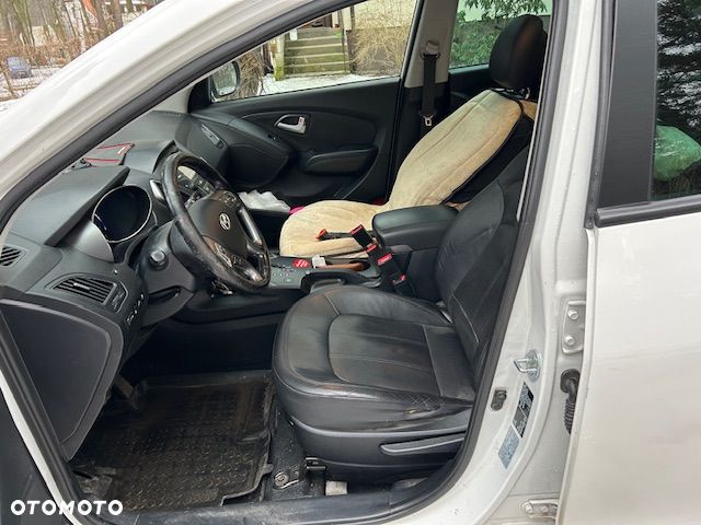 Hyundai ix35 ver-2-0-crdi-premium - 22