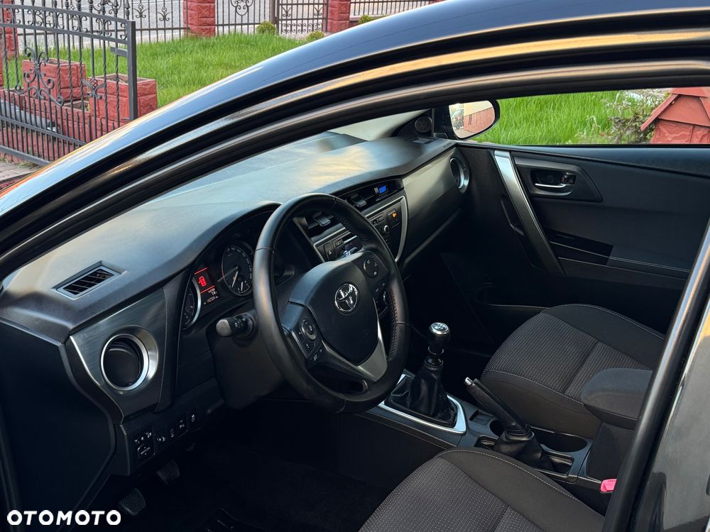 Toyota Auris 1.6 Premium Start - 9