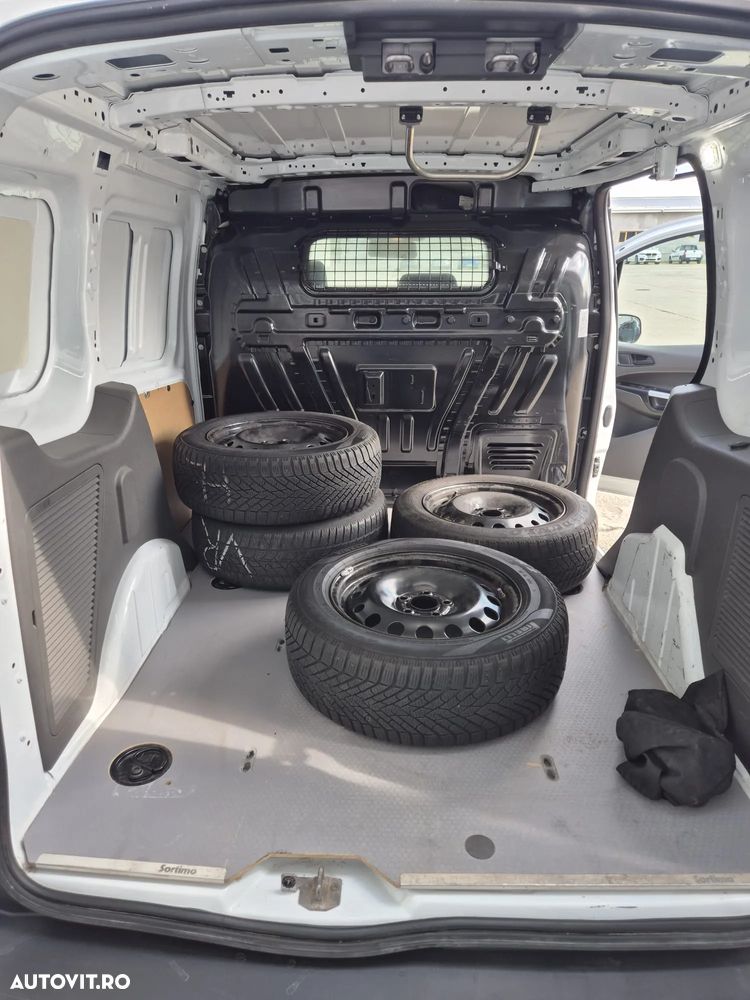 Ford Transit Connect - 9