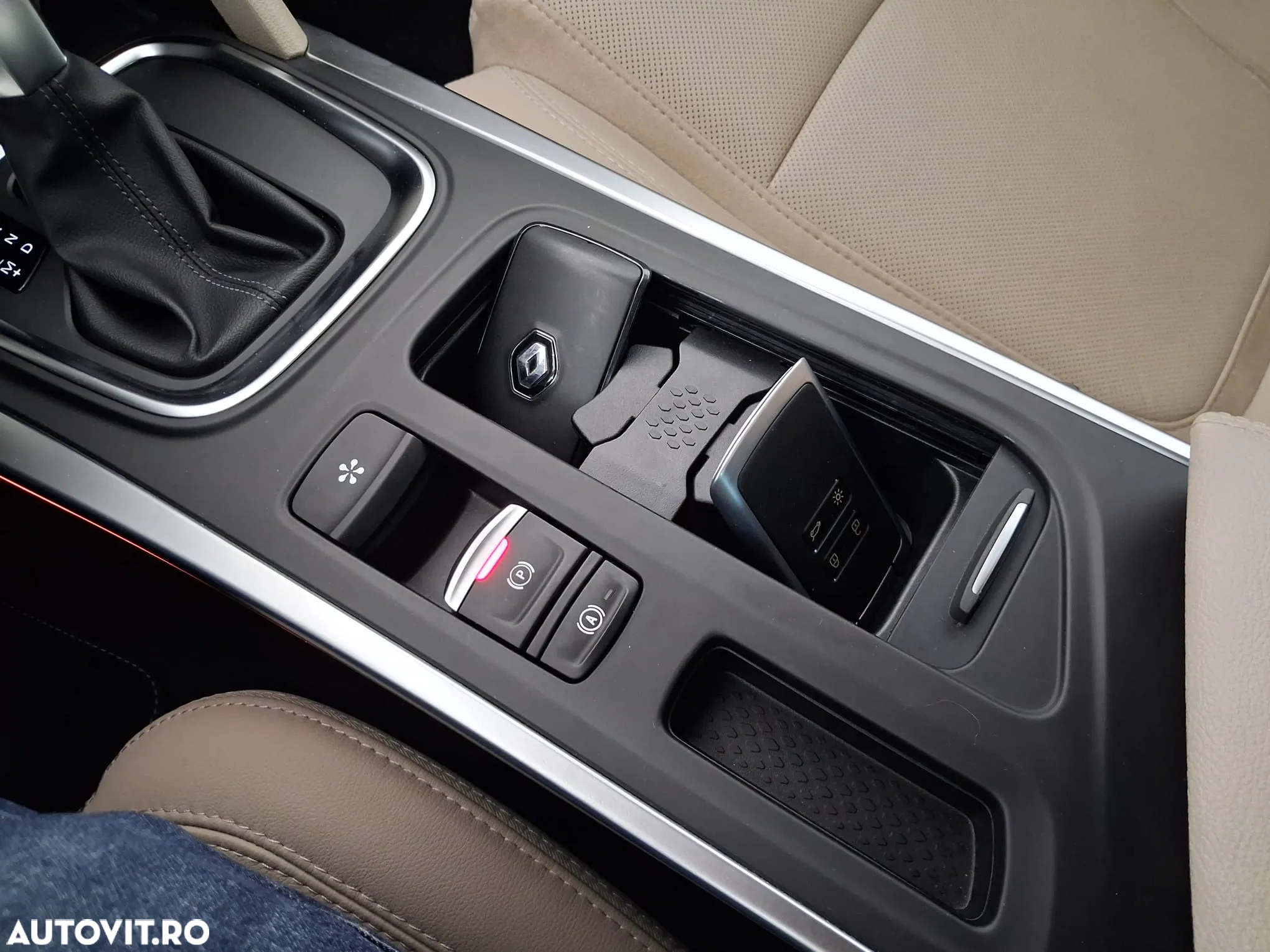 Renault Megane TCe 140 GPF EDC Techno - 12