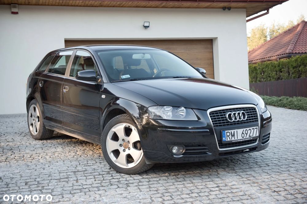 Audi A3 Sportback 1.4 TFSI Ambiente - 1