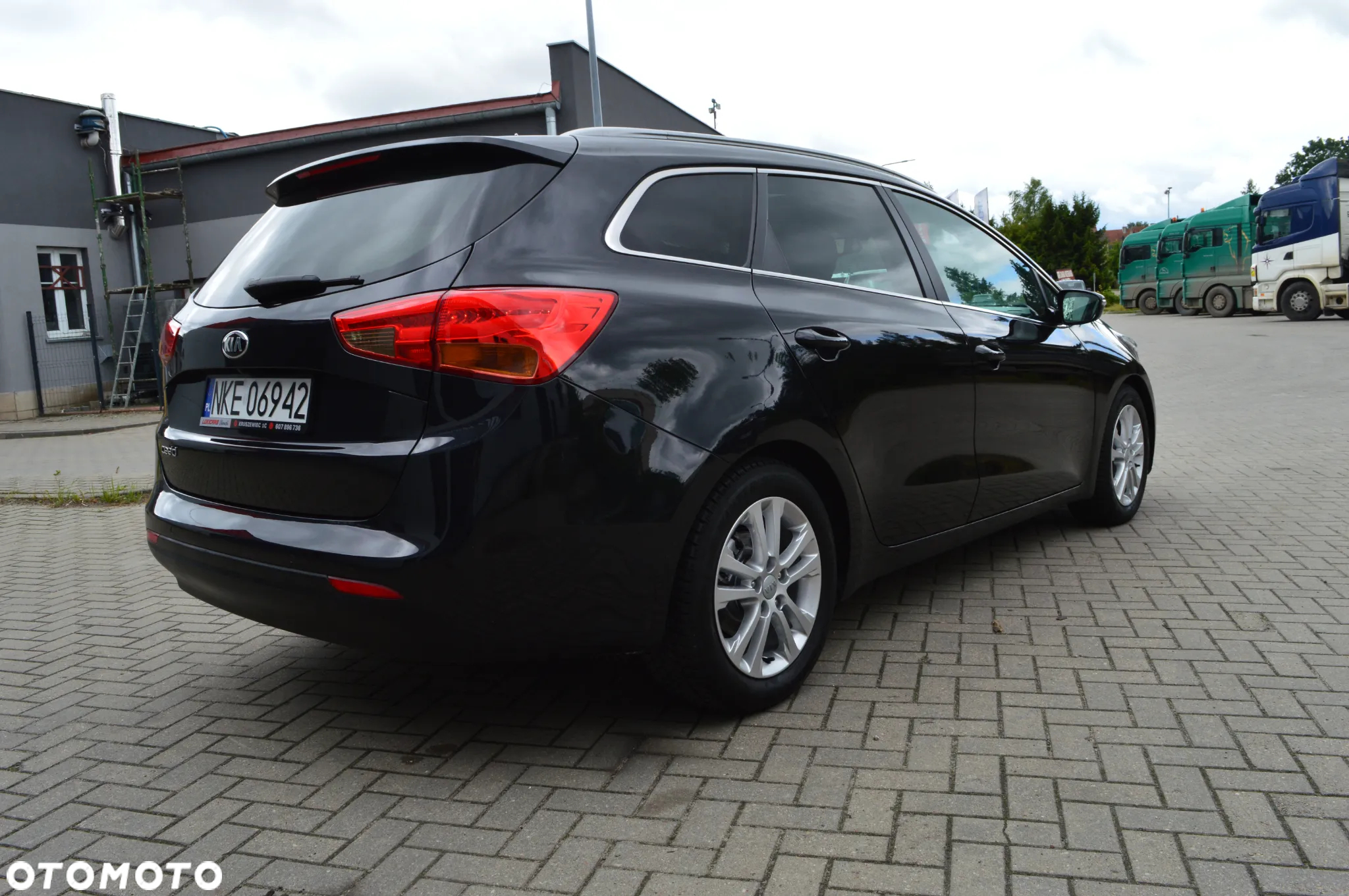 Kia Ceed 1.6 GDI SW DCT Platinum Edition - 11