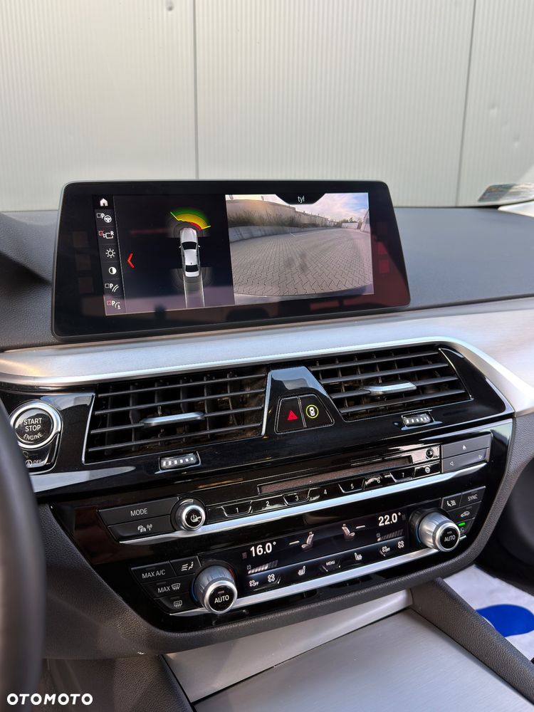 BMW Seria 5 520d xDrive Luxury Line sport - 21