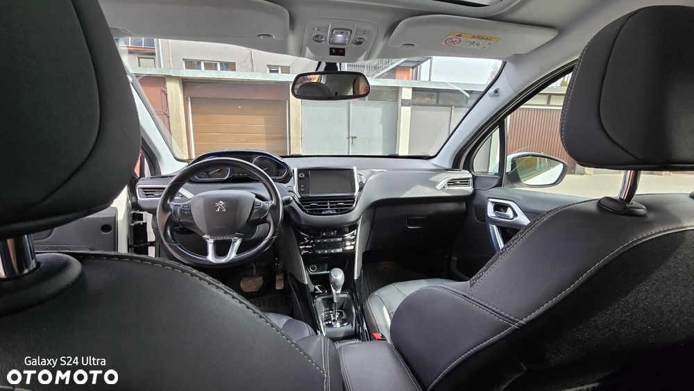 Peugeot 2008 1.2 Pure Tech GPF Allure S&S EAT6 - 6