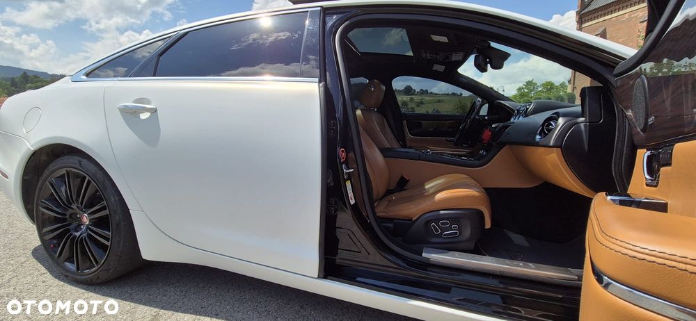 Jaguar XJ 3.0 T AWD LWB Premium Luxury - 13
