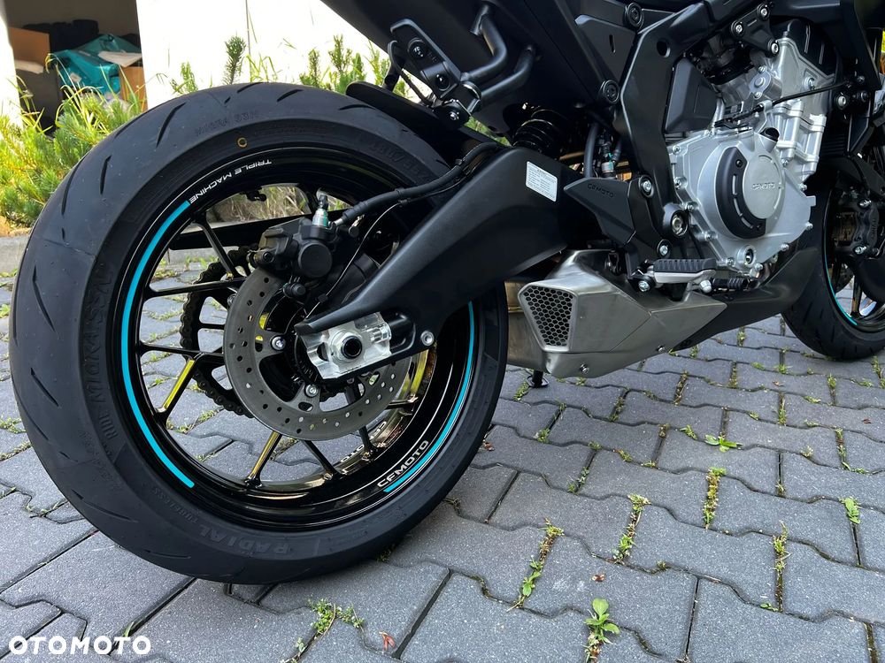 CFMoto 675NK - 5