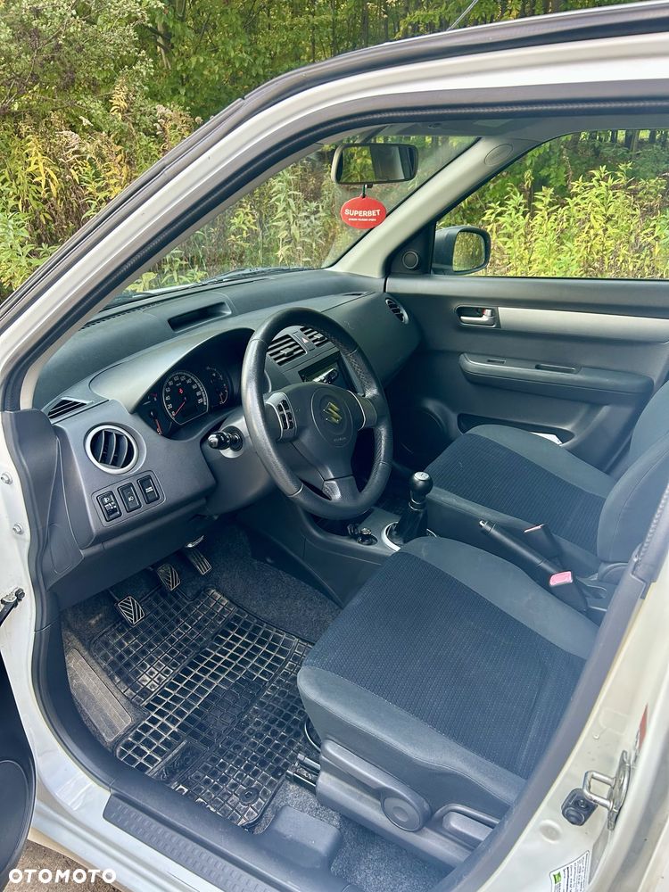 Suzuki Swift - 9