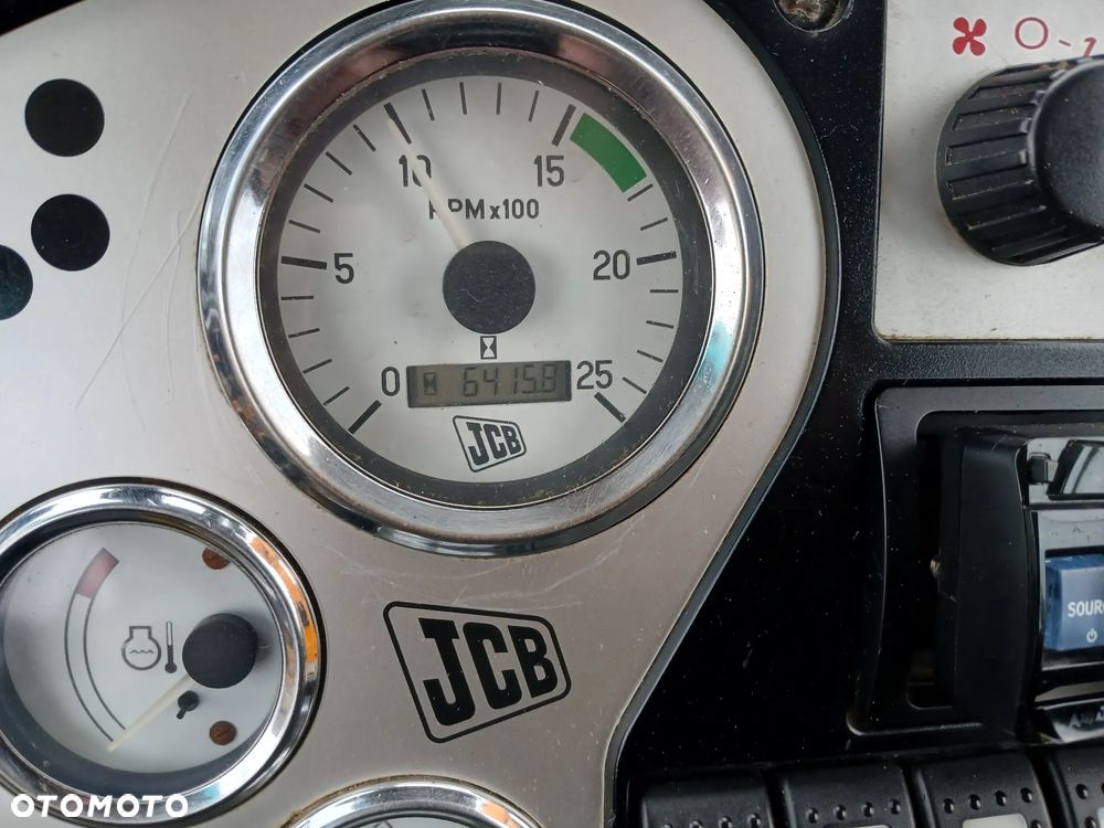 JCB 4CX/JOYSTICK/NOWE OPONY - 39