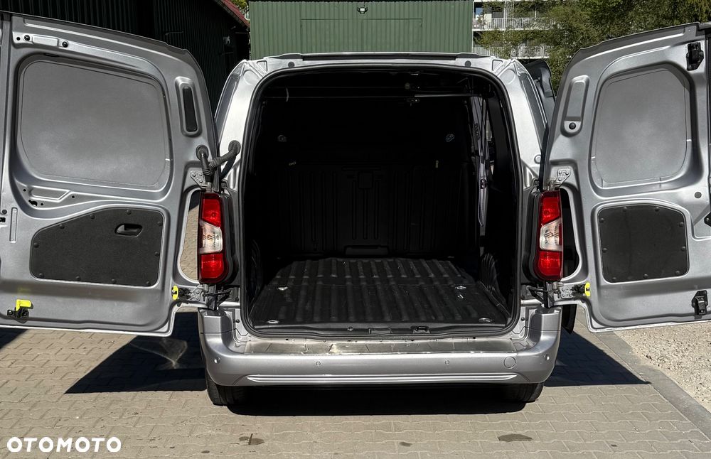 Opel COMBO - 13