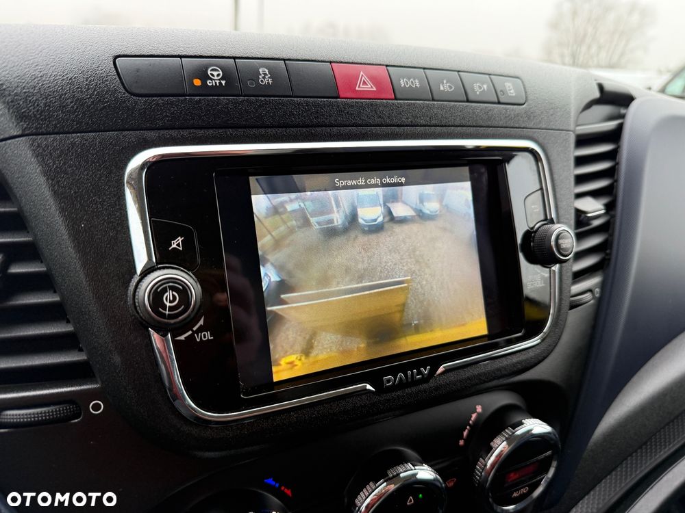 Iveco 2020/Daily/Winda BAR/Średni/manual/Klima/Tempomat/Business Pakiet - 23