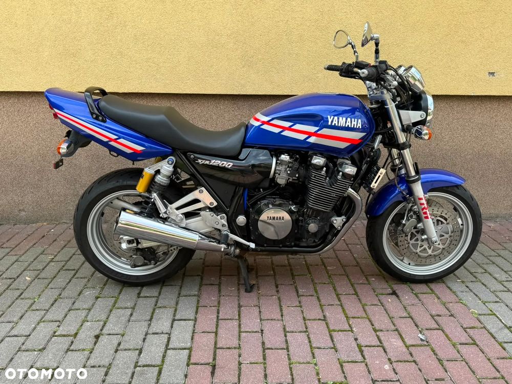 Yamaha XJR - 15