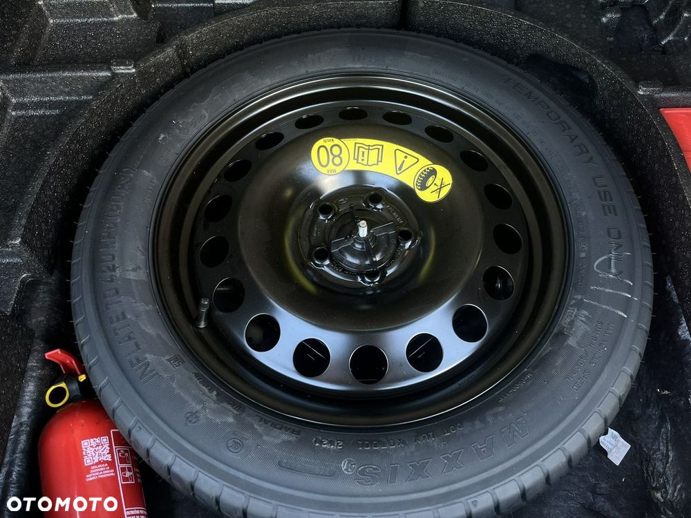 Ford Kuga 1.5 EcoBoost ST-LINE - 37