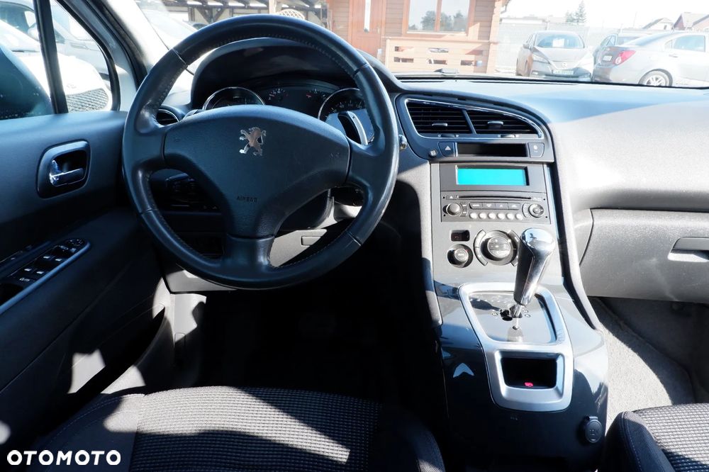 Peugeot 5008 HDI FAP 110 EGS6 Tendance - 14