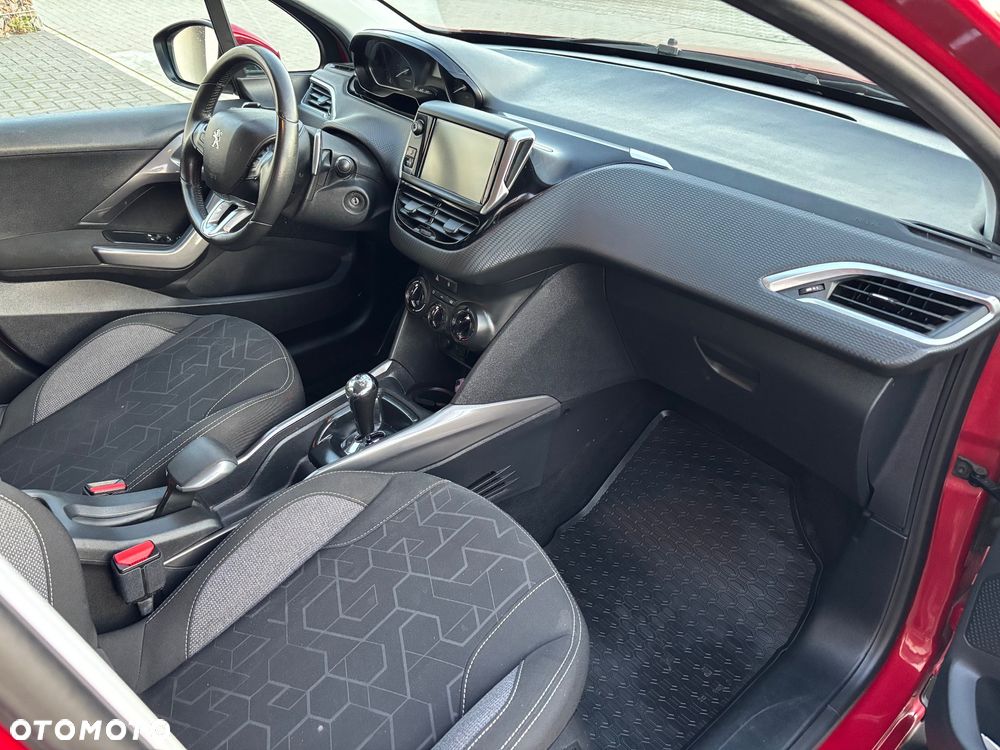 Peugeot 2008 82 e-VTI ETG5 Allure - 15
