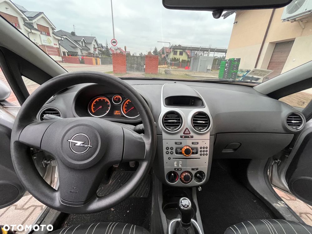Opel Corsa 1.4 16V Enjoy - 5
