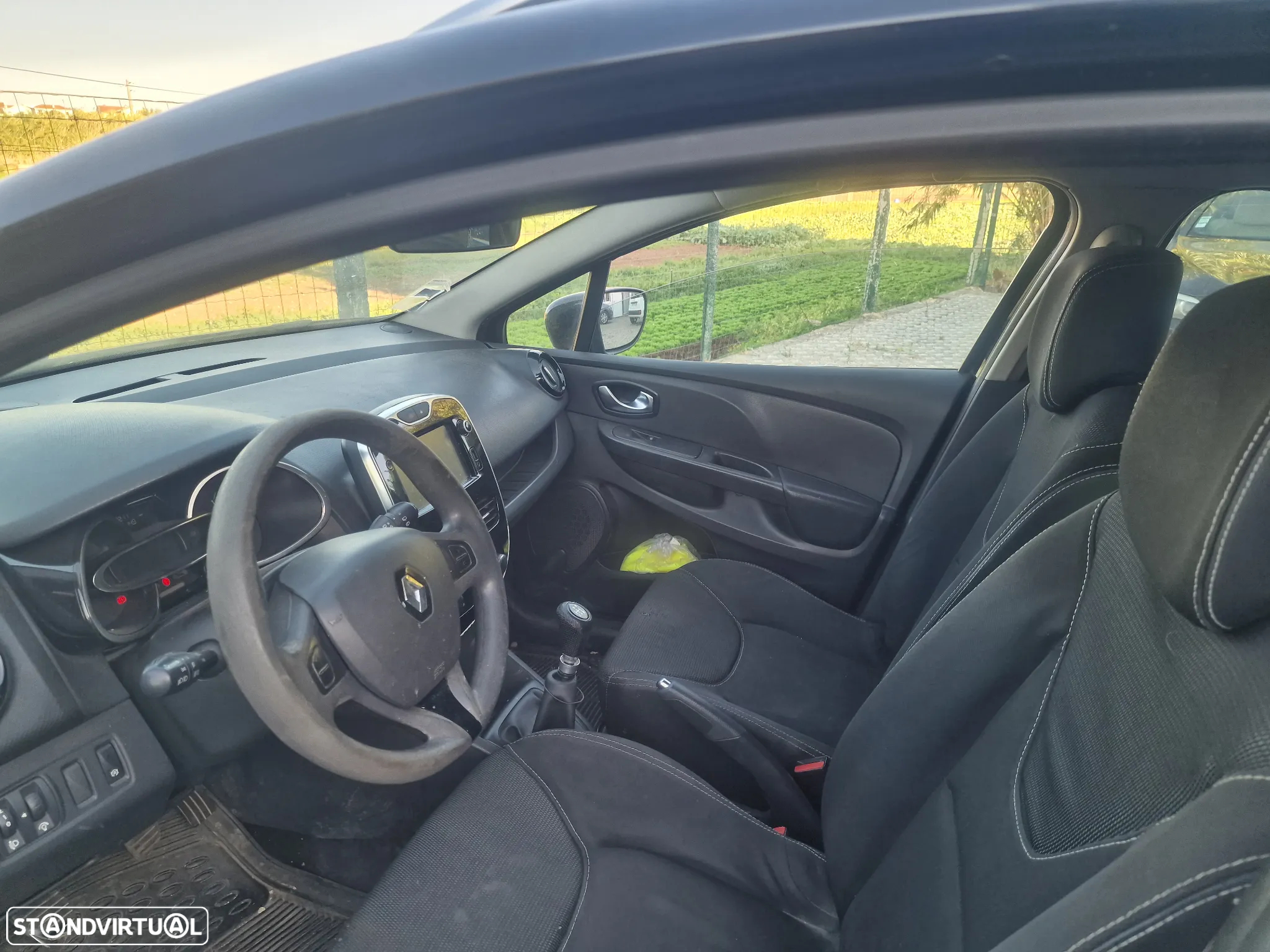 Renault Clio Sport Tourer 1.5 dCi Dynamique S - 8
