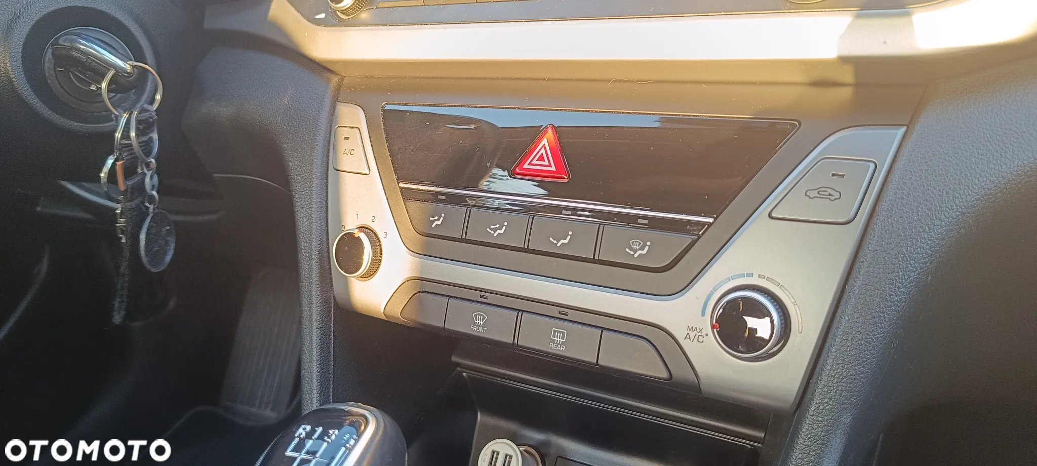 Hyundai Elantra 1.6 Classic + - 15