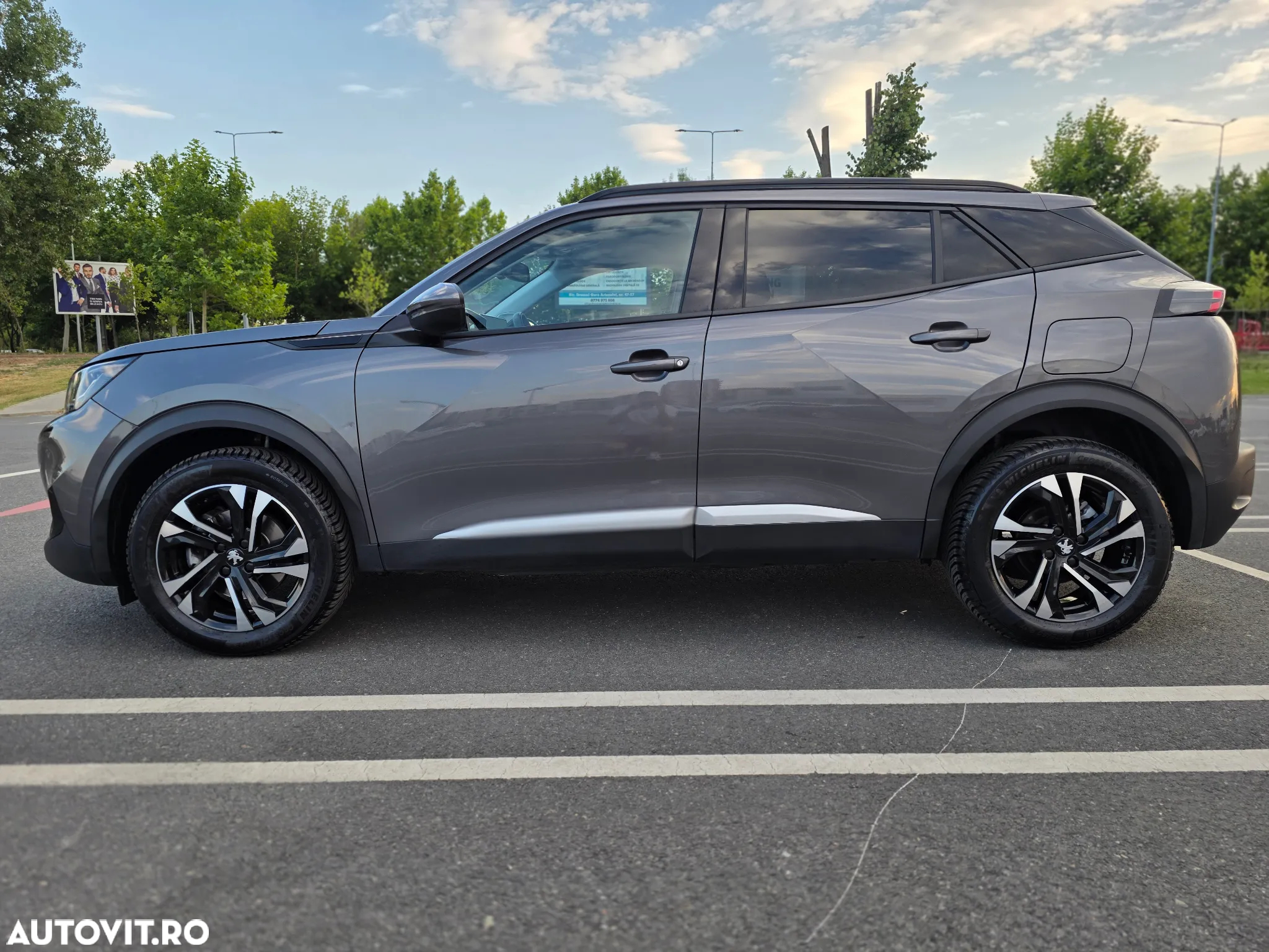Peugeot 2008 BlueHDi 130 EAT8 Allure - 4