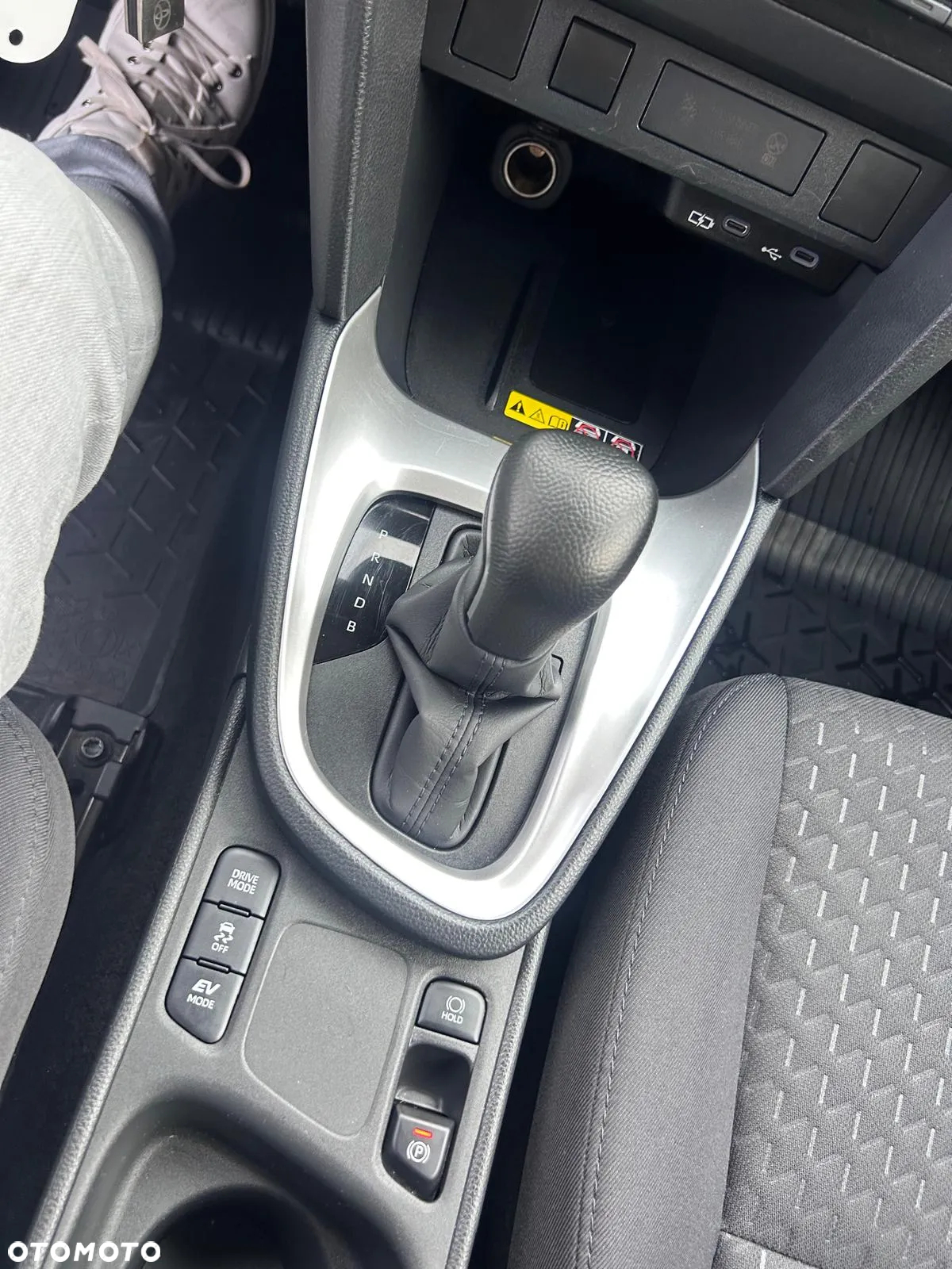 Toyota Yaris Cross Hybrid 1.5 Comfort - 13