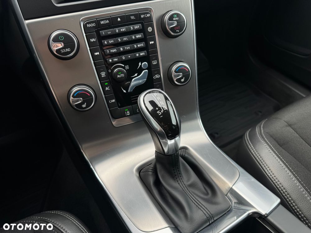 Volvo V60 D3 Drive-E Summum - 16