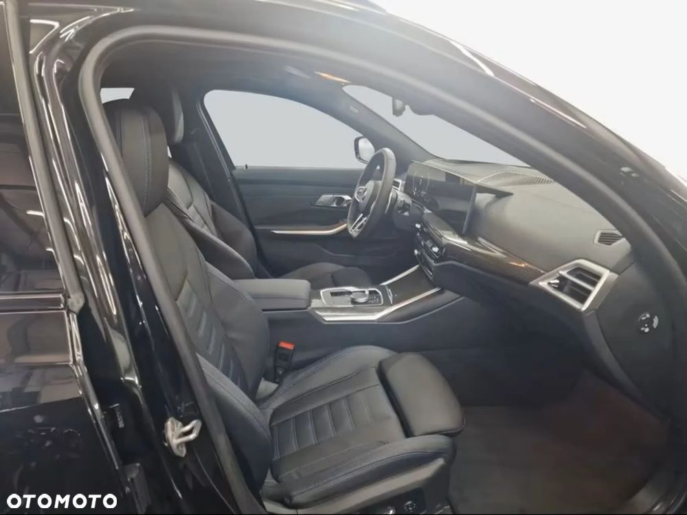 BMW Seria 3 330d xDrive mHEV M Sport - 18