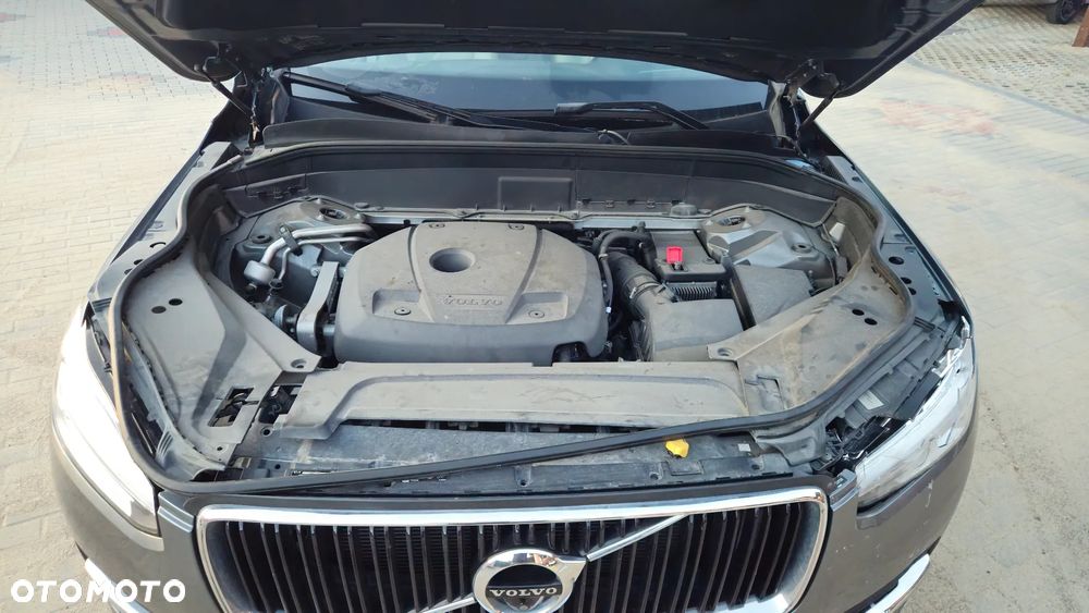 Volvo XC 90 T6 GPF AWD Momentum 7os - 9