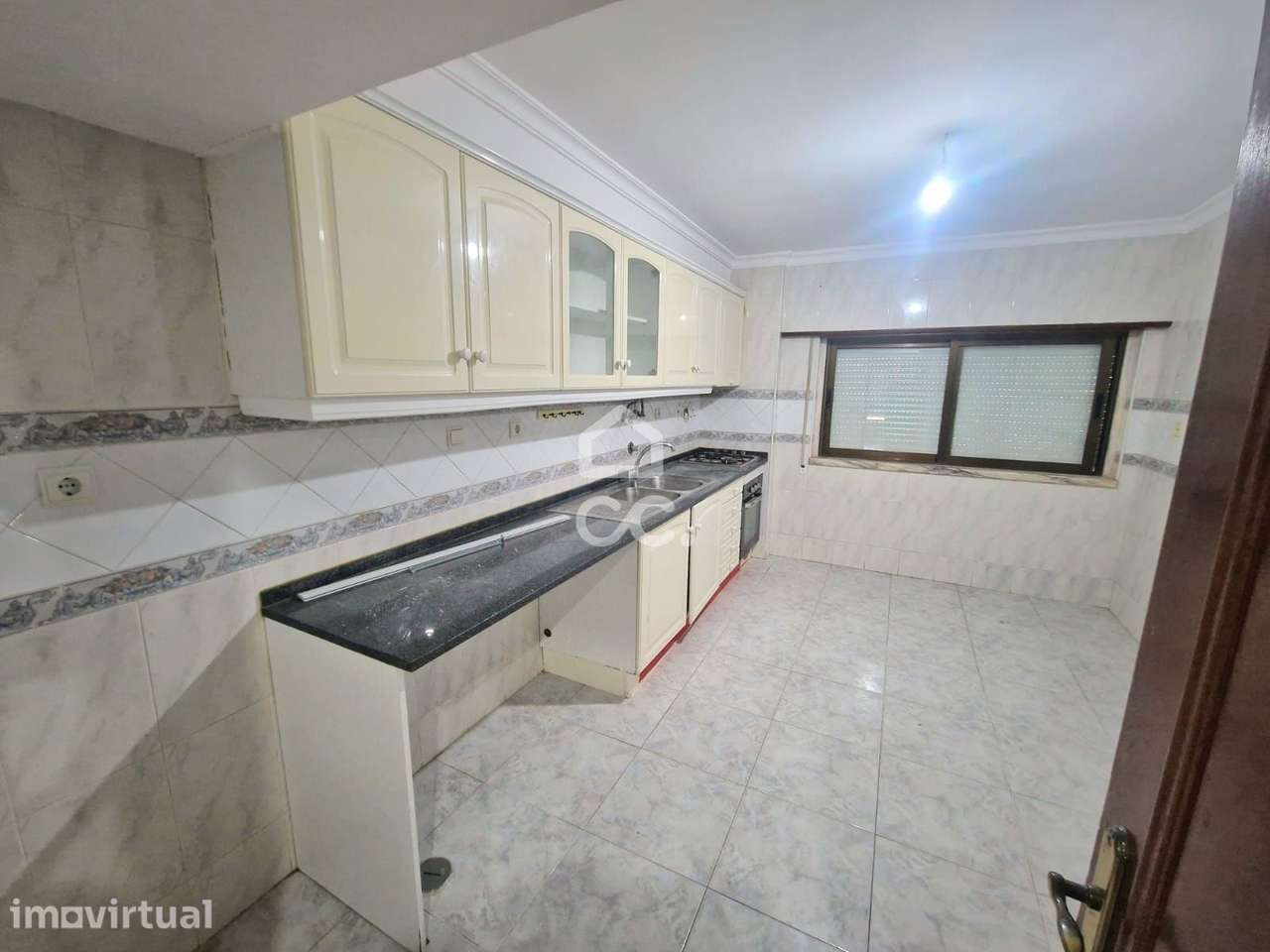 Apartamento T2 em Carregado, Alenquer - Grande imagem: 4/17