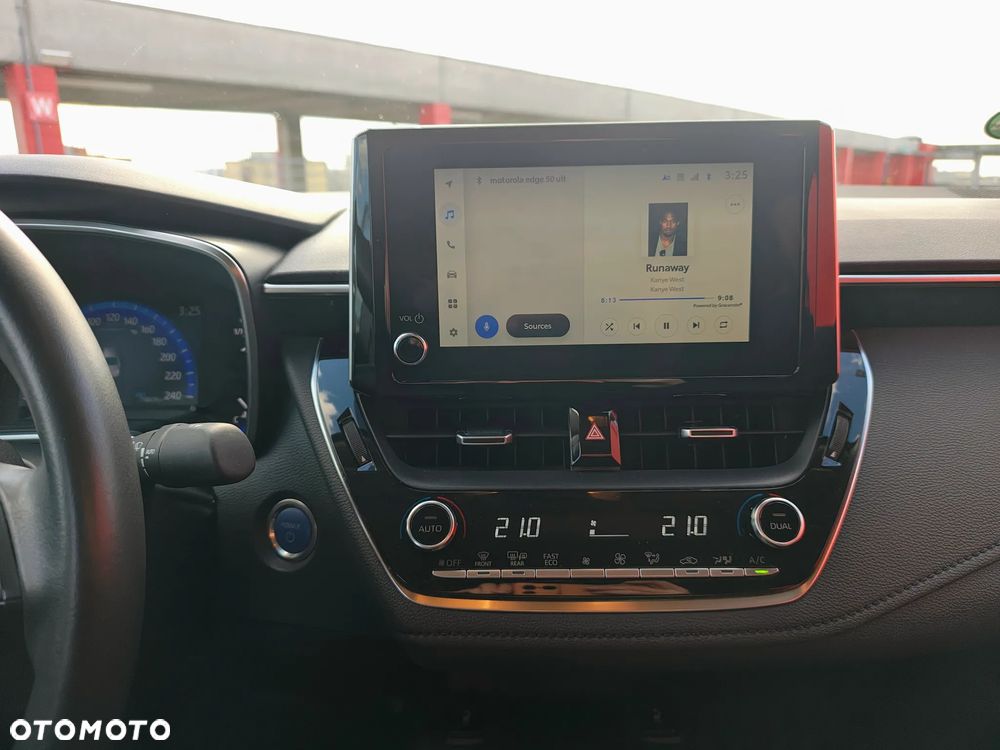 Toyota Corolla 1.8 Hybrid Comfort - 21