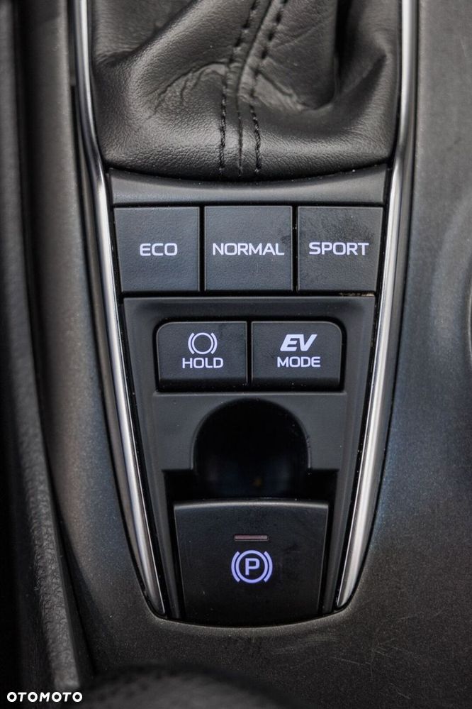 Toyota Camry 2.5 Hybrid Comfort CVT - 38