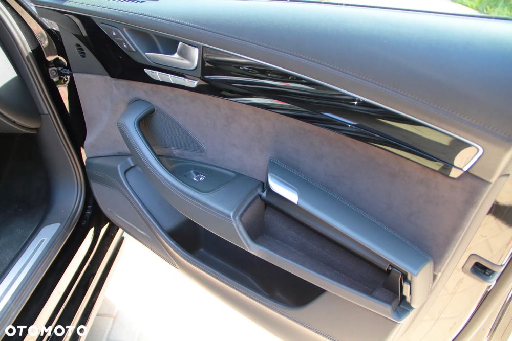 Audi S8 Standard - 27
