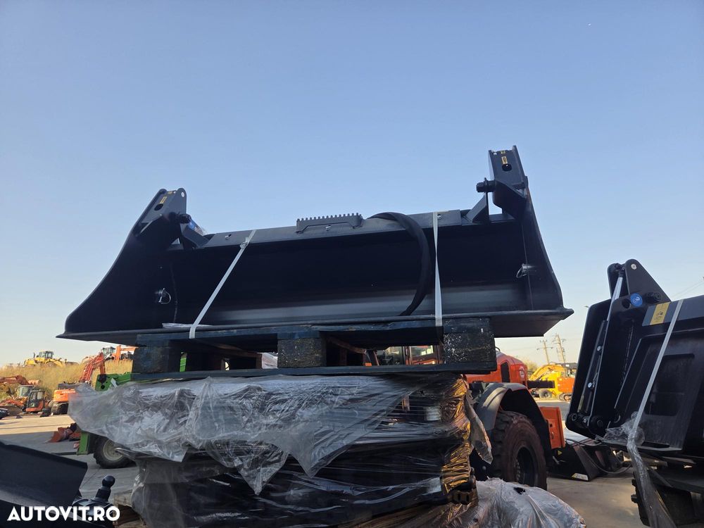 Hitachi ZW75-6, 2019, 2.745h, CUPA MULTIFUNCTIONALA 1mc, FURCI, CUPLA RAPIDA, ridica 2,4 tone la 3,2m, incarca 8x4 si  sem basculabila, Masa operationala 5tone, Anv 80% ok, motor 75CP, produs in Germania, posibilitate leasing 3 ani-PROMOTIE 29.900 EUR+Tva - 28